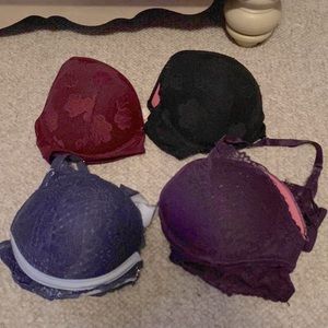 4 Pink/Victoria’s Secret bras 36c